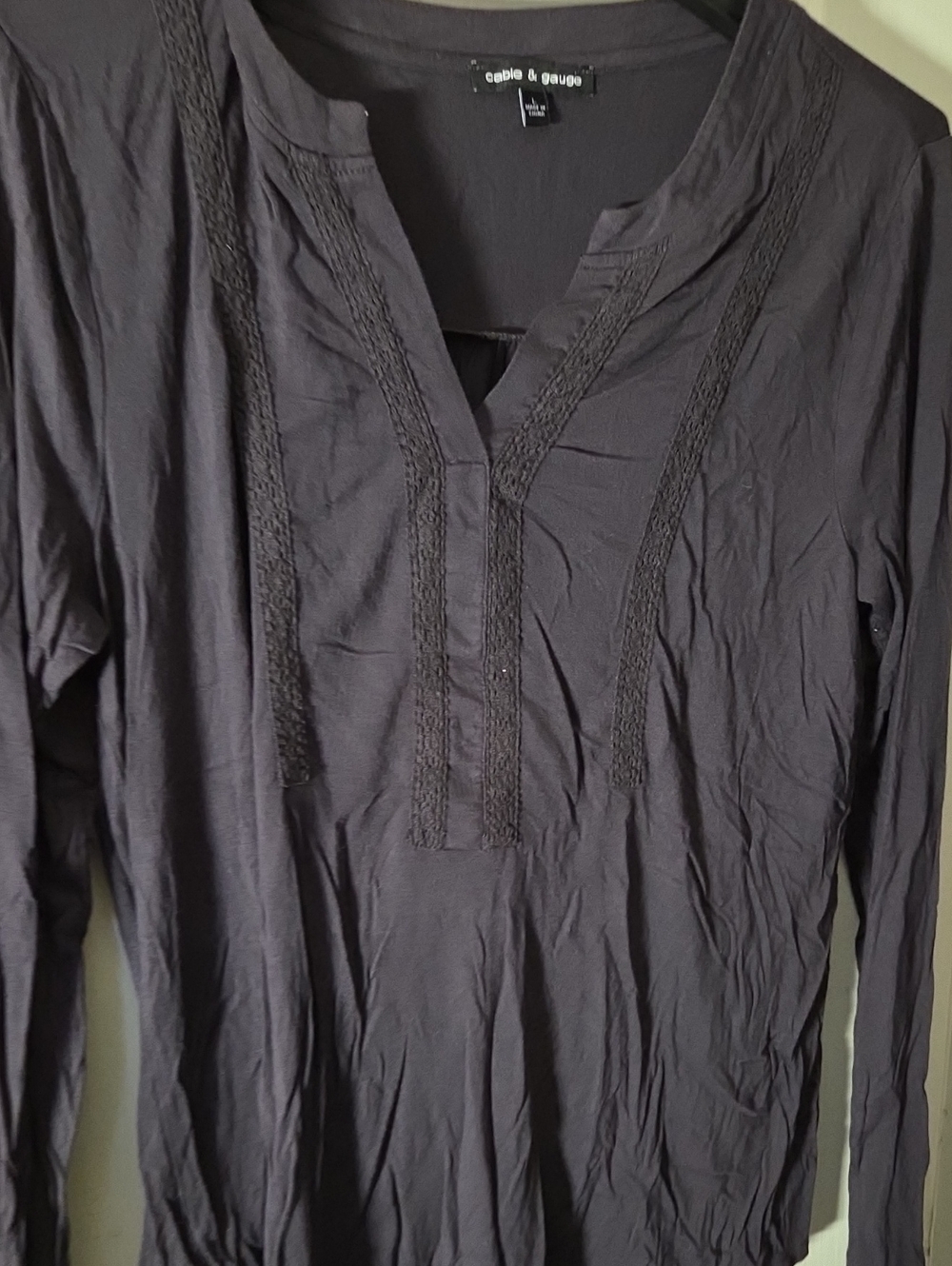 BUBDLE ...2 Cable & Gauge Textured Pintuck V-Neck Long Sleeve Top